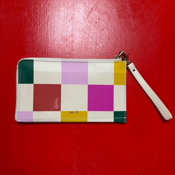 ban.do Handbags - BANDO COLOR BLOCK WRISTLET WALLET
